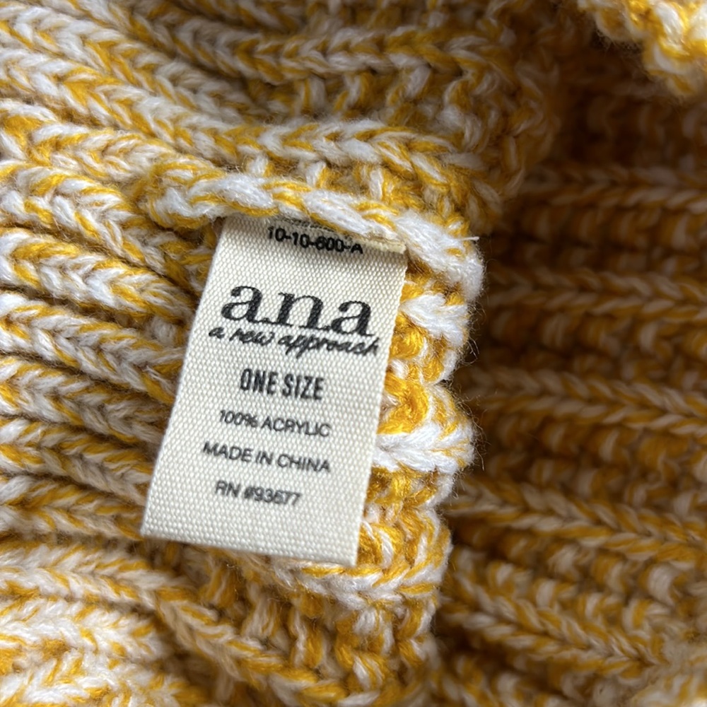 ✨a.n.a | A New Approach-Yarn Women’s Beanie NWT OS - Picture 2 of 4